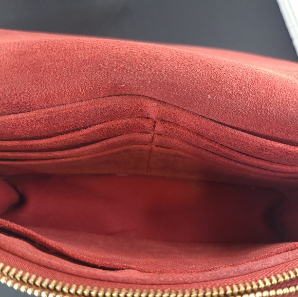 EUC Stuart Weitzman Leather Crossbody Clutch - Picture 8 of 12